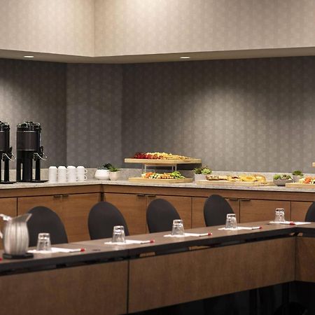 Отель Cleveland Marriott East Warrensville Heights Экстерьер фото