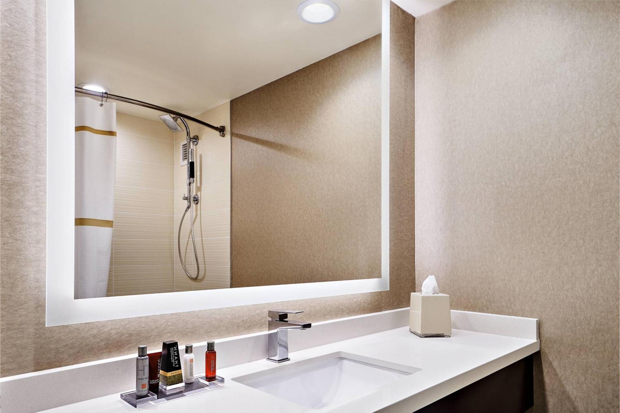 Отель Cleveland Marriott East Warrensville Heights Экстерьер фото